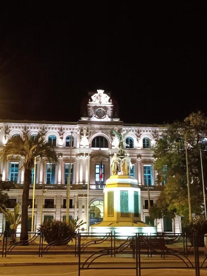 Cadre De Reve Mais Vous Faites Le Menage- Very Good Prices But You Have To Clea-N Th-E Flat Cannes Buitenkant foto